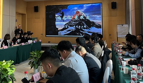 郭总.jpg 郭总.jpg